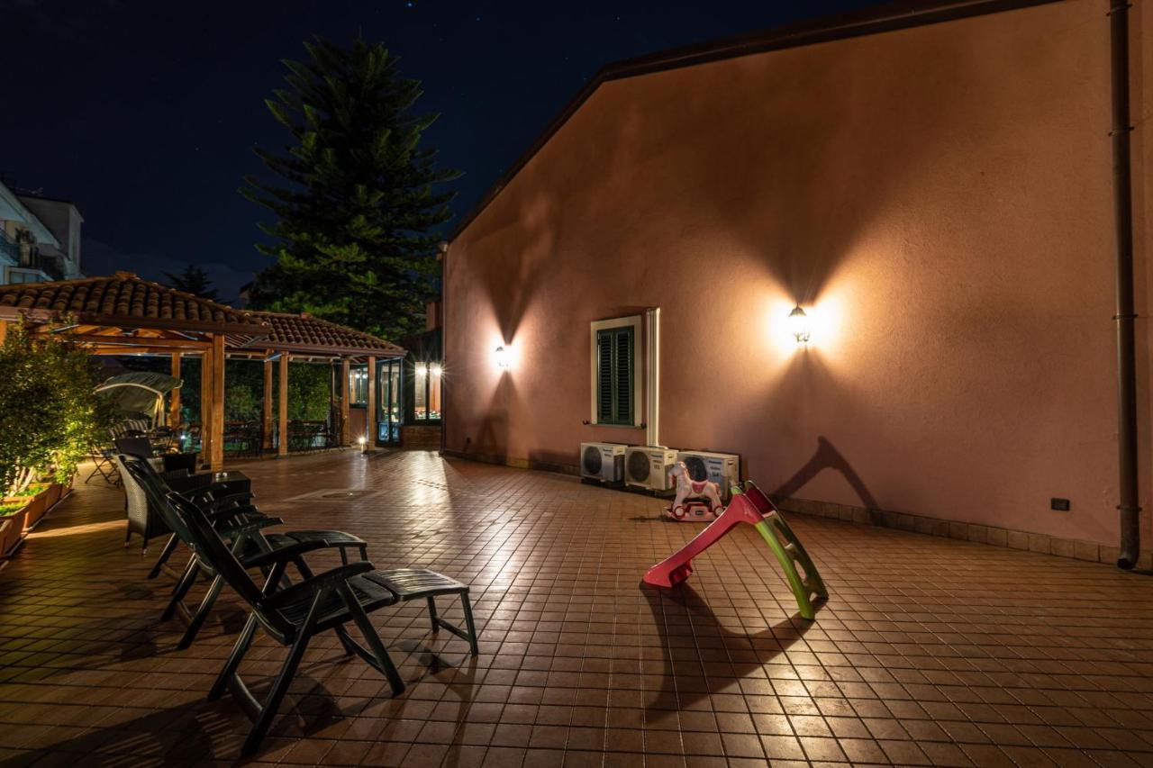 Alhambra - Guest House-b&b Di Charme Frühstückspension 3*